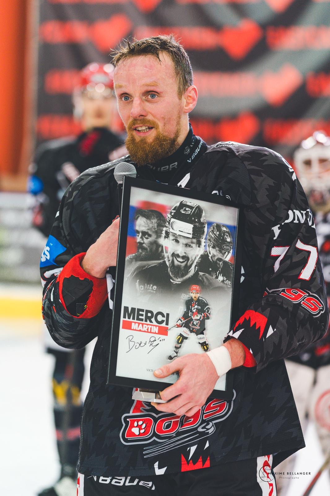 88592540 b0a7 47db a461 b31bfcfcc759